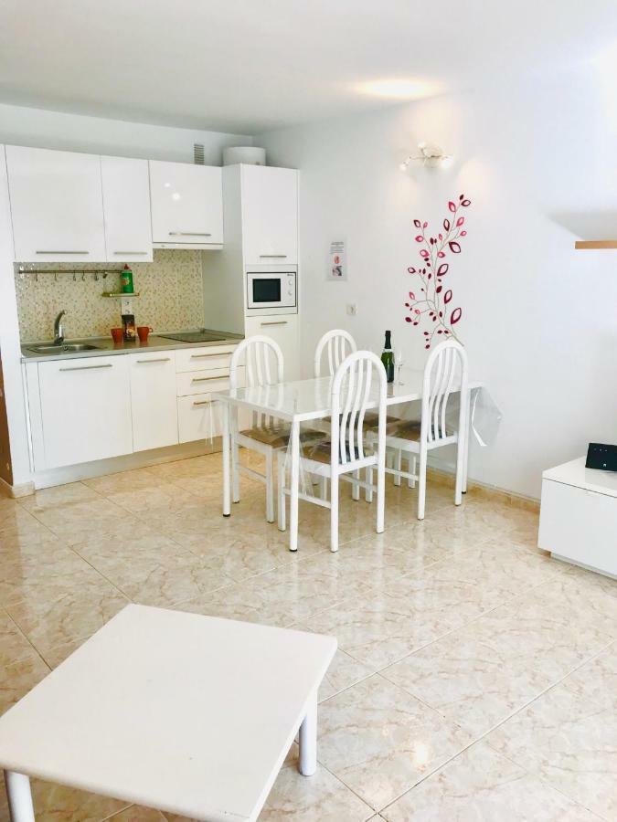 Canela Apartment 405 - Lanzarote Apartment Коста-Тегісе Екстер'єр фото
